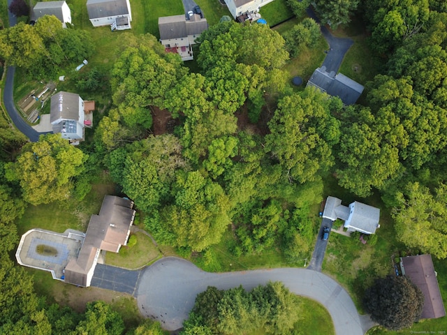 9 Newton Pl, Norwich, CT 06360