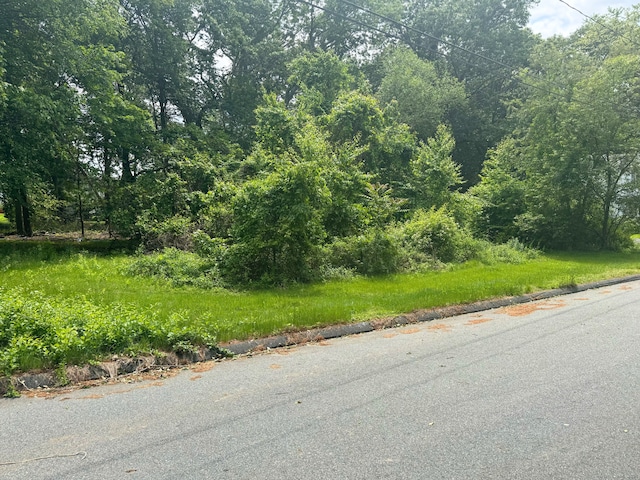 9 Newton Pl, Norwich, CT 06360