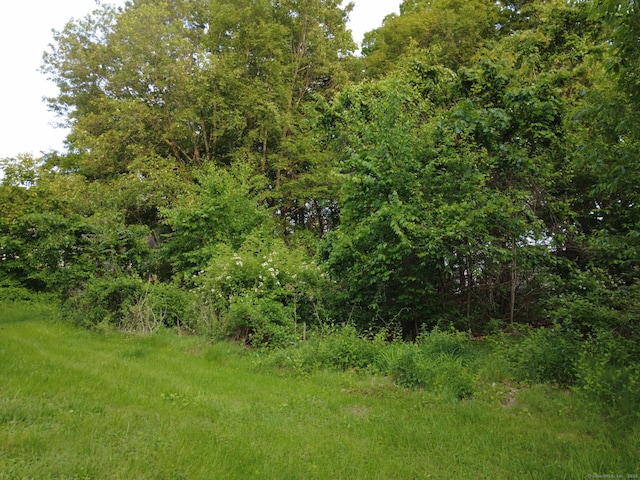 9 Newton Pl, Norwich, CT 06360