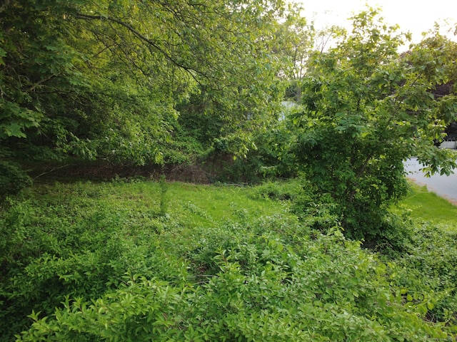 9 Newton Pl, Norwich, CT 06360