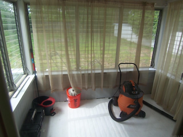 28 Terrace Ave, East Hartford, CT 06108 - unfurnished sunroom featuring healthy amount of natural light