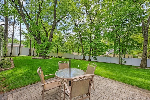 525 Park Ave, Windsor, CT 06095 - view of patio / terrace featuring outdoor dining area