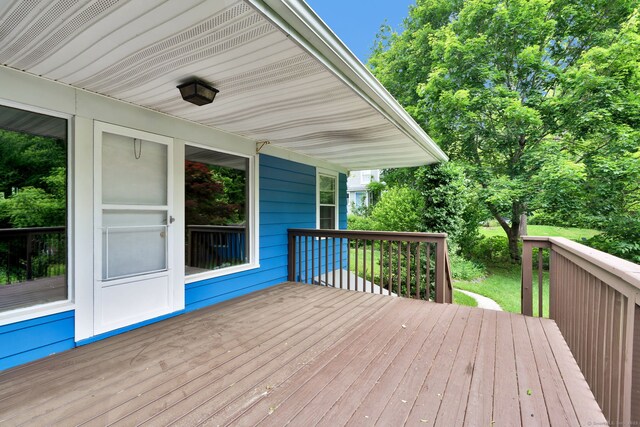 5 Reservoir Rd, Norwich, CT 06360 - view of wooden terrace