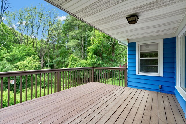 5 Reservoir Rd, Norwich, CT 06360 - view of wooden terrace