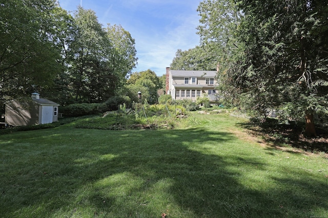 114 Peaceable Ridge Rd, Ridgefield, CT 06877 - view of green lawn