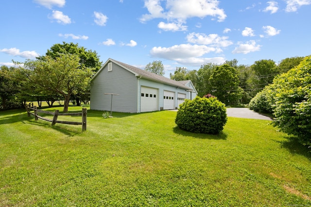 7 Wawecus Hill Rd, Bozrah, CT 06334 - view of grassy yard with a detached garage
