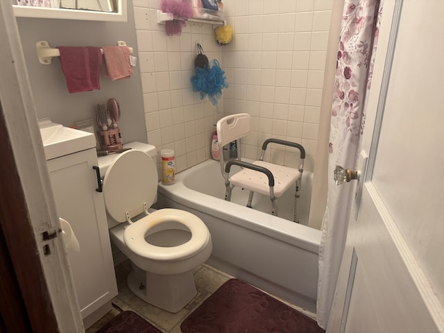 165 Dodge Ave, East Haven, CT 06512 - bathroom with toilet, vanity, and shower / bath combination with curtain