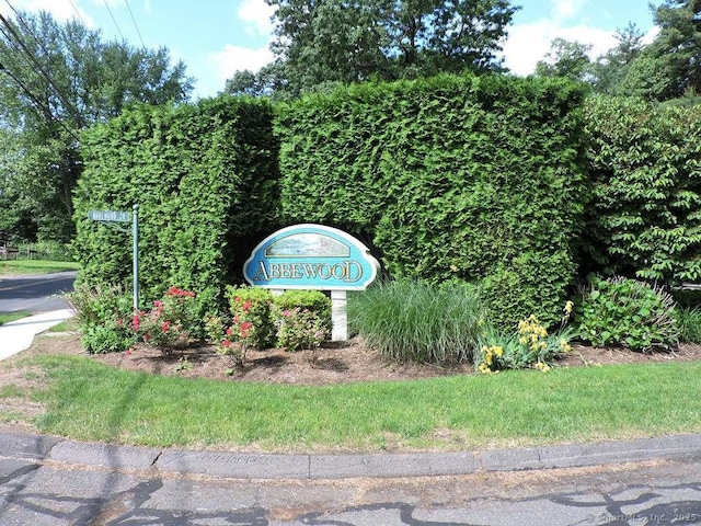 2 Abbewood Dr Unit 2, Enfield, CT 06082 - view of community sign