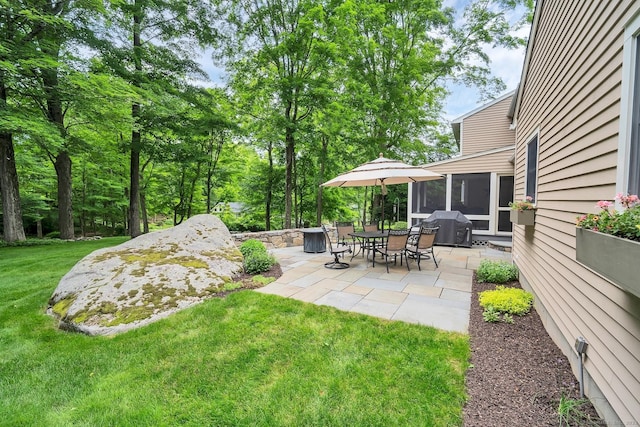 67 Great Hill Rd, Ridgefield, CT 06877 - view of grassy yard featuring a patio