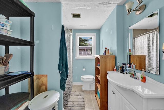 28 Kulper Rd, New Britain, CT 06051 - bathroom featuring toilet, vanity, a shower with shower curtain, baseboards, and tile patterned floors