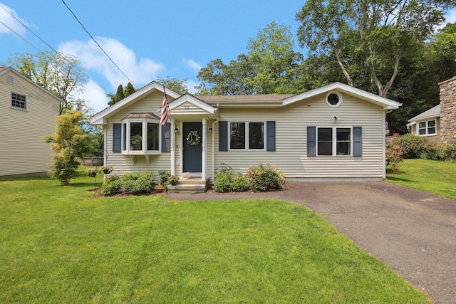 52 Berkshire Dr, Brookfield, CT 06804 - view of front of property featuring a front yard and driveway