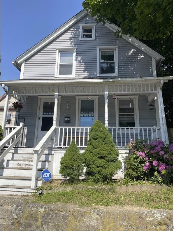 165 Connecticut Ave, New London, CT 06320 - view of front of home featuring a porch