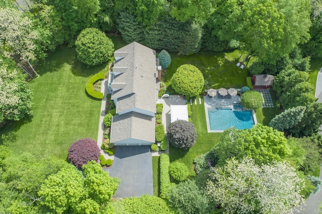 38 Old Trolley Rd, Ridgefield, CT 06877 - drone / aerial view of a pool area