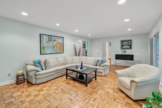 6 Rivergate Woods, Wilton, CT 06897 - living area with recessed lighting and baseboards