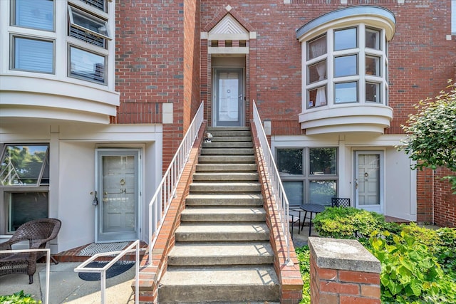 40 Temple Ct Unit 40, New Haven, CT 06511 - doorway to property with brick siding