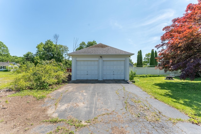 90 Broad St, Killingly, CT 06239 - view of detached garage