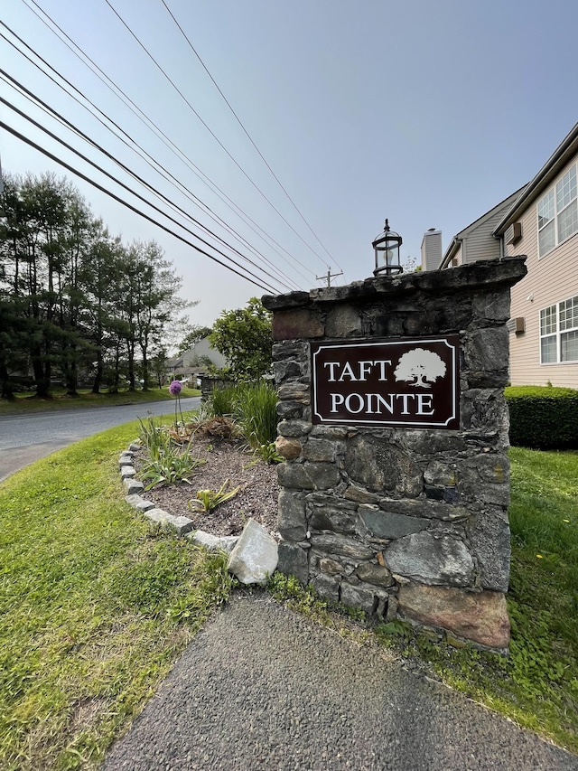 782 Oronoke Rd Apt 33, Waterbury, CT 06708 - view of community sign