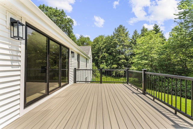 193 Stoner Dr, West Hartford, CT 06107 - view of wooden deck