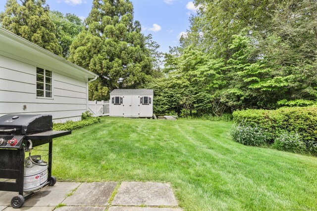22 Douglas Dr, Norwalk, CT 06850 - view of yard