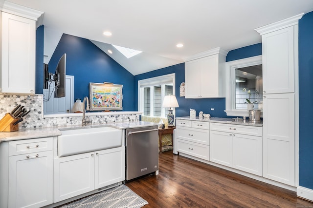 35 Saddle Rdg Unit 35, Bloomfield, CT 06002 - kitchen featuring dishwasher, a sink, a skylight, plenty of natural light, and lofted ceiling
