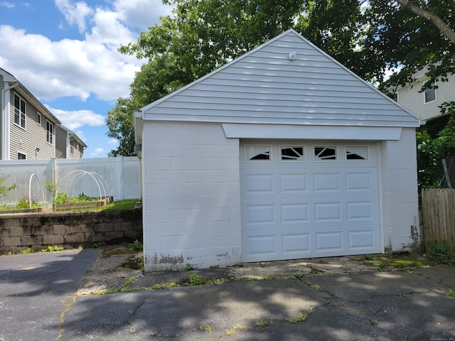 26 King St, Shelton, CT 06484 - view of detached garage