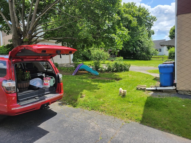 26 King St, Shelton, CT 06484 - view of green lawn