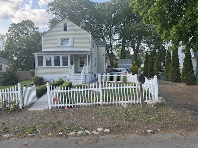 52 Platt St, Bridgeport, CT 06606 - view of traditional-style home