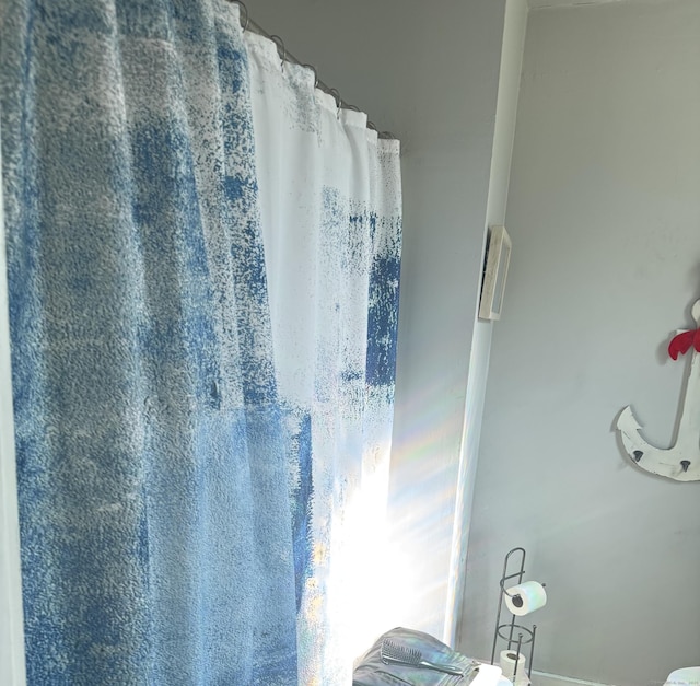 52 Platt St, Bridgeport, CT 06606 - bathroom with toilet and baseboards