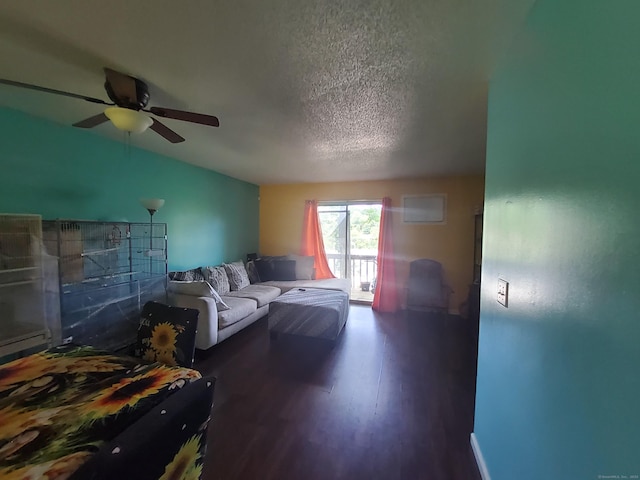 35 Pearl Lake Rd Apt B, Waterbury, CT 06706 - photo 4