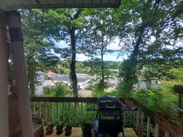 35 Pearl Lake Rd Apt B, Waterbury, CT 06706 - photo 11