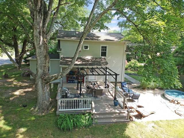 276 Boston Post Rd, East Lyme, CT 06333 - back of property with a wooden deck