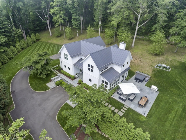 326 Georgetown Rd, Weston, CT 06883 - aerial view of property and surrounding area with a heavily wooded area