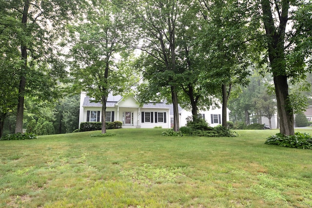 44 Richard Ave, Wolcott, CT 06716 - view of front facade featuring a front yard