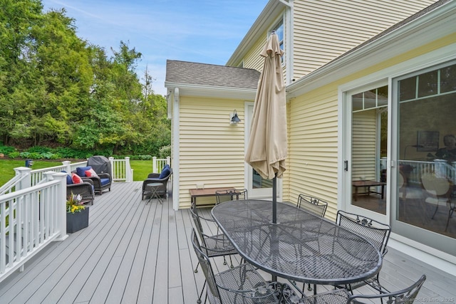 8 Meadowview Dr, Brookfield, CT 06804 - deck with outdoor dining area and outdoor lounge area