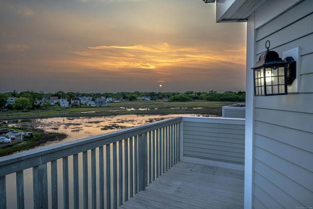 2 Mansfield Grove Rd Apt 374, East Haven, CT 06512 - view of balcony at dusk