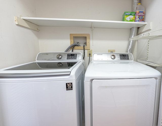 2 Mansfield Grove Rd Apt 374, East Haven, CT 06512 - washroom featuring washer and dryer