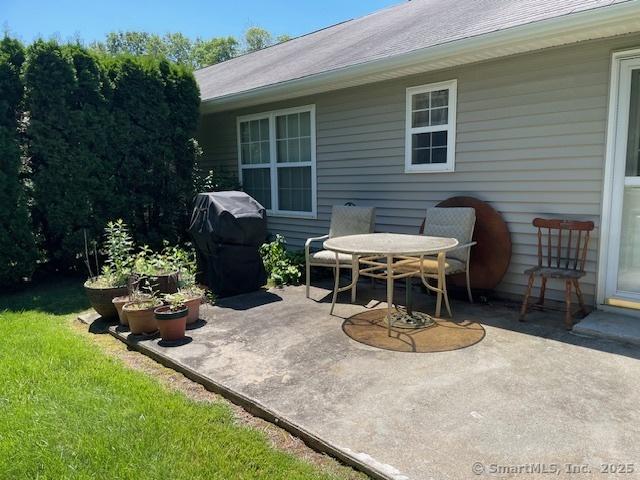150 Forest Rd Unit 40, Milford, CT 06461 - view of patio with grilling area