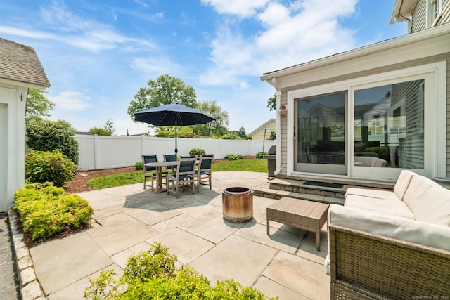 407 Meadowbrook Rd, Fairfield, CT 06824 - fenced backyard featuring an outdoor living space, a patio, outdoor dining area, and a grill