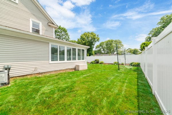 407 Meadowbrook Rd, Fairfield, CT 06824 - view of yard with central AC