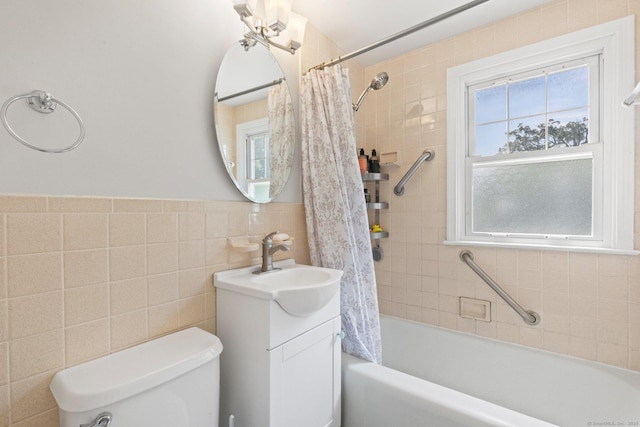407 Sylvan Knoll Rd, Stamford, CT 06902 - full bathroom with vanity, shower / bathtub combination with curtain, tile walls, and toilet