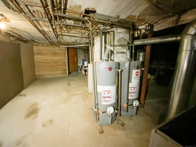 240 Martin St, Hartford, CT 06120 - unfinished below grade area featuring water heater