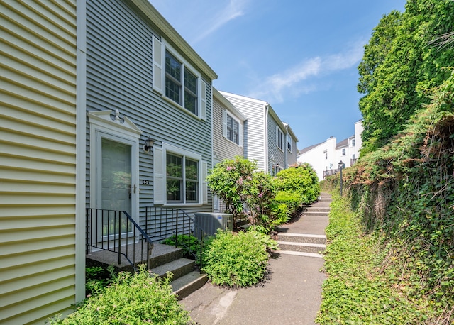 55 Mill Plain Rd Unit 6-3, Danbury, CT 06811 - view of property's community featuring a residential view