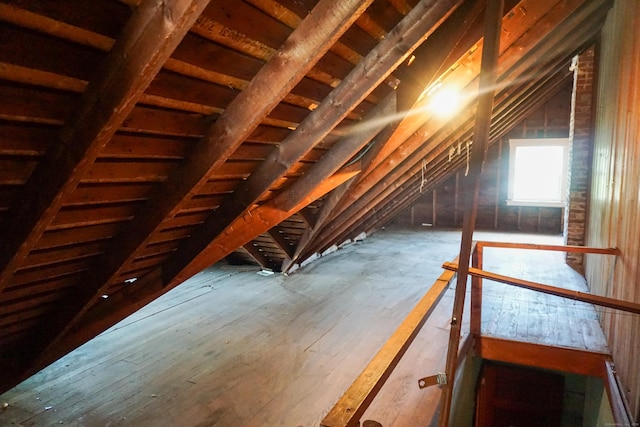 47 Mountford St, Hartford, CT 06114 - attic with an upstairs landing