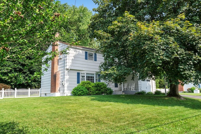 183 Brentmoor Rd, East Hartford, CT 06118 - view of front of property with a chimney