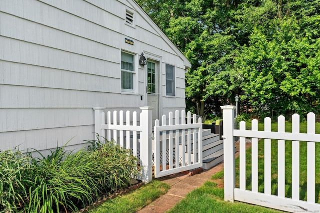 183 Brentmoor Rd, East Hartford, CT 06118 - view of side of home