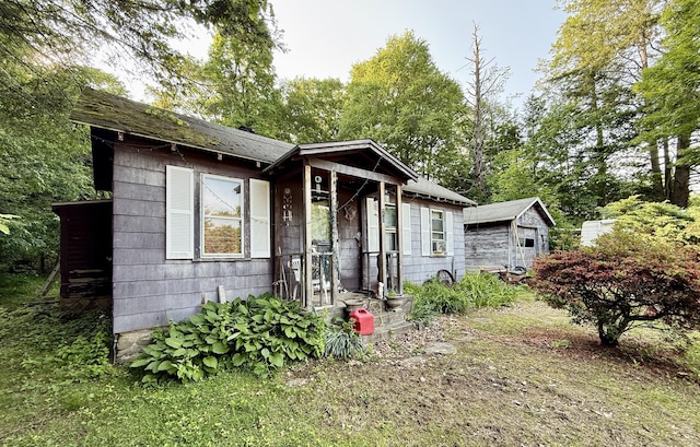 70 E Hill Rd, Canton, CT 06019 - view of front facade