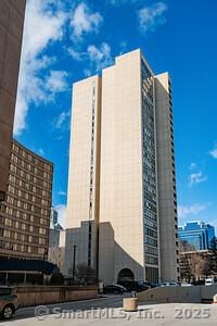 1 Gold St Apt 21G, Hartford, CT 06103 - view of property with a view of city