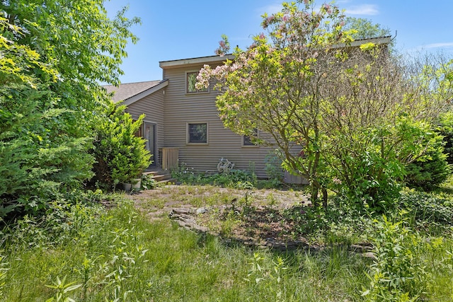 54 Briarwood Rd, Newington, CT 06111 - view of side of home