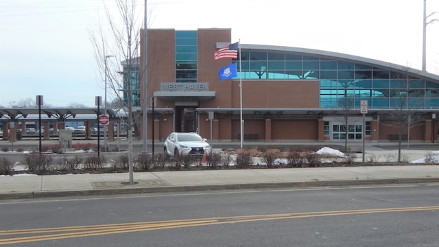 402 Jones Hill Rd, West Haven, CT 06516 - view of building exterior
