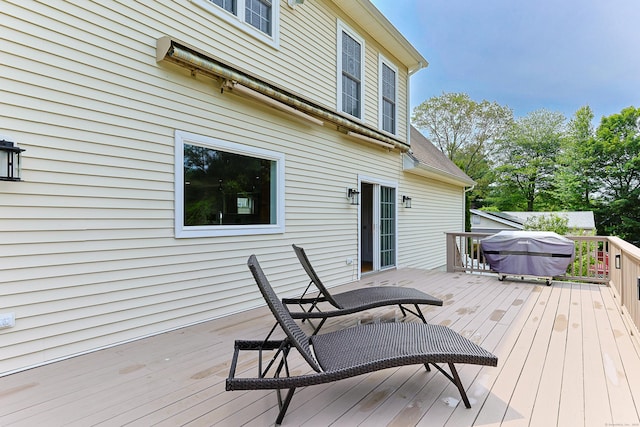 402 Jones Hill Rd, West Haven, CT 06516 - wooden terrace with grilling area